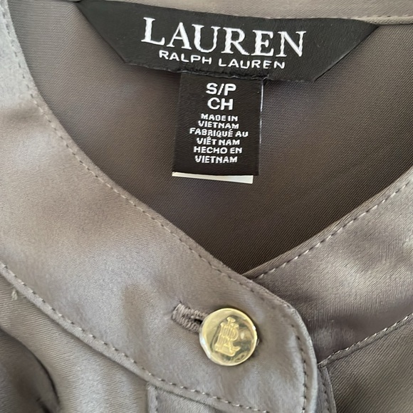 Ralph Lauren Buttons Down Shirt - Picture 2 of 6